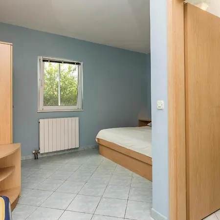 Appartamento In Nin With Pool Near The