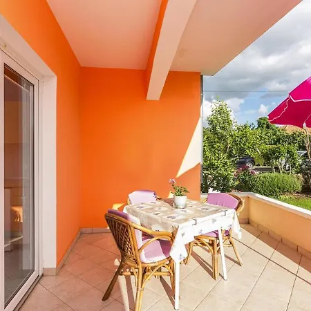 Appartamento In Nin With Pool Near The Zaton (Zadar)