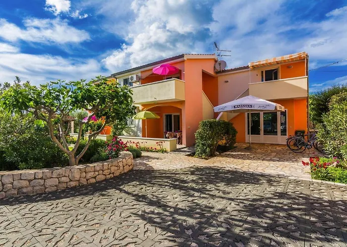 דירה In Nin With Pool Near The *